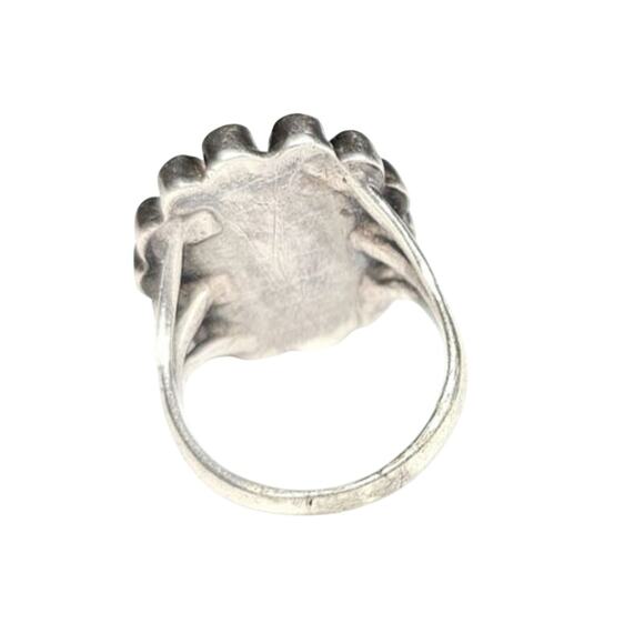 Vintage Zuni Turquoise Snake Eye and Cluster Sterling Silver Ring - Picture 3 of 5